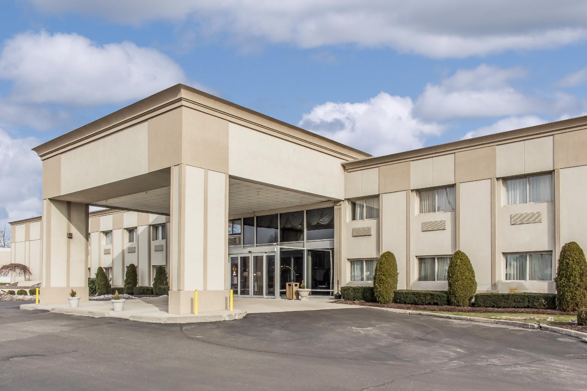 Comfort Inn Medford-Long Island Экстерьер фото